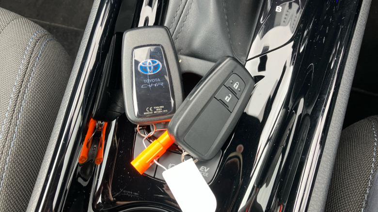 Toyota C-HR 1.8 Hybrid Design 5dr CVT Hybrid Hatchback